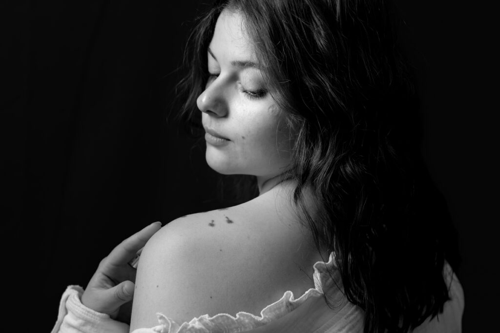 Portrait d'art, noir et blanc, Alizé Lietaer photographe, landes, saint-paul-lès-dax, Dax, portrait