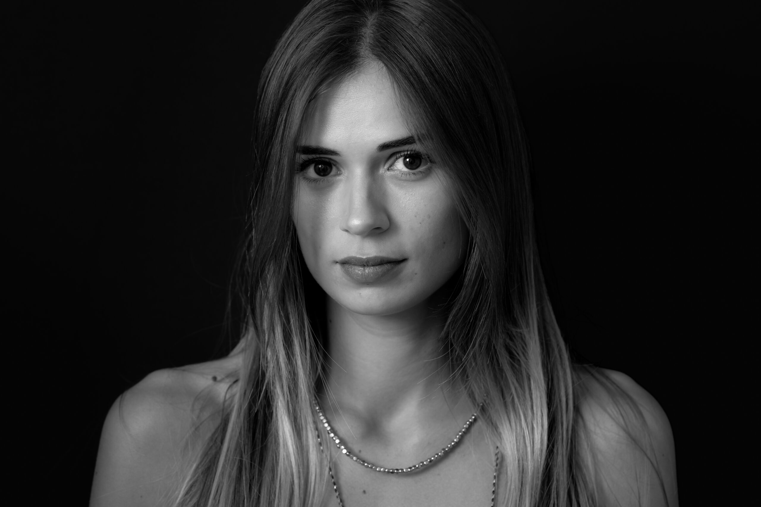 Portrait d'art, noir et blanc, Alizé Lietaer photographe, landes, saint-paul-lès-dax, Dax, portrait