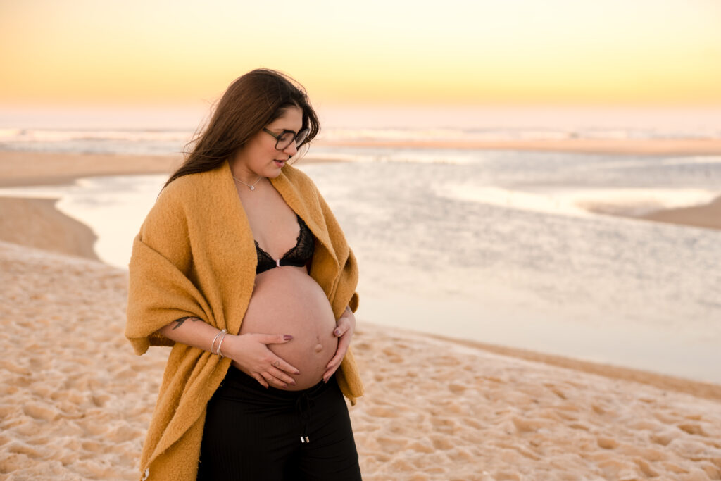 Alizé Lietaer Photographe maternité Landes ; séance future maman landes, séance photo grossesse Landes Nouvelle aquitaine