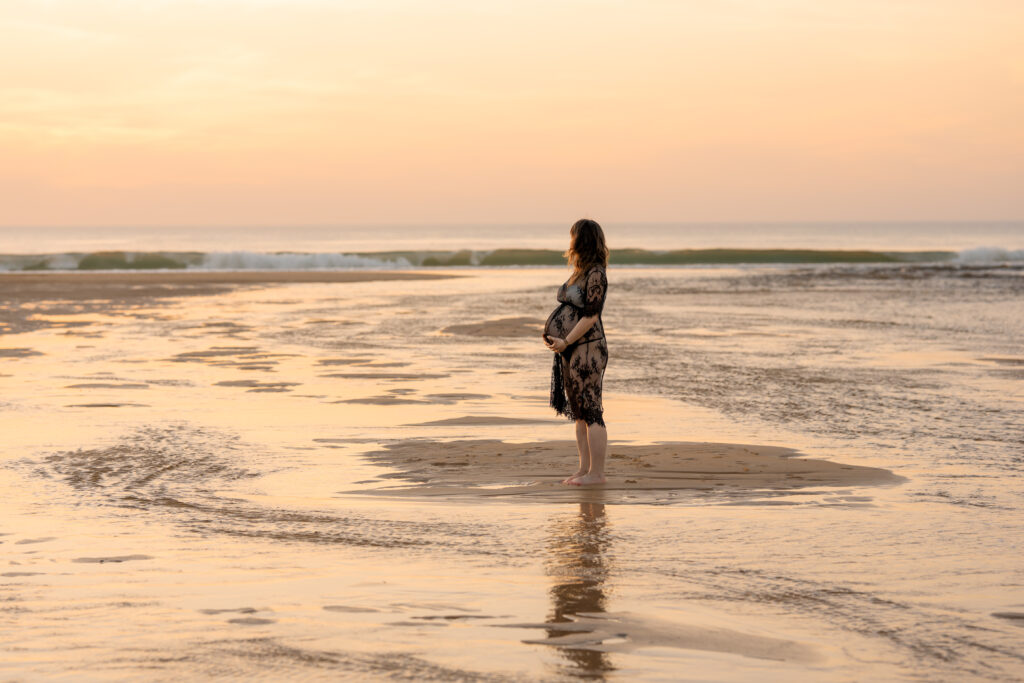 Alizé Lietaer Photographe maternité Landes ; séance future maman landes, séance photo grossesse Landes Nouvelle aquitaine